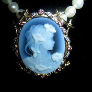 14K Gold Blue Agate Cameo Pin/Pendant